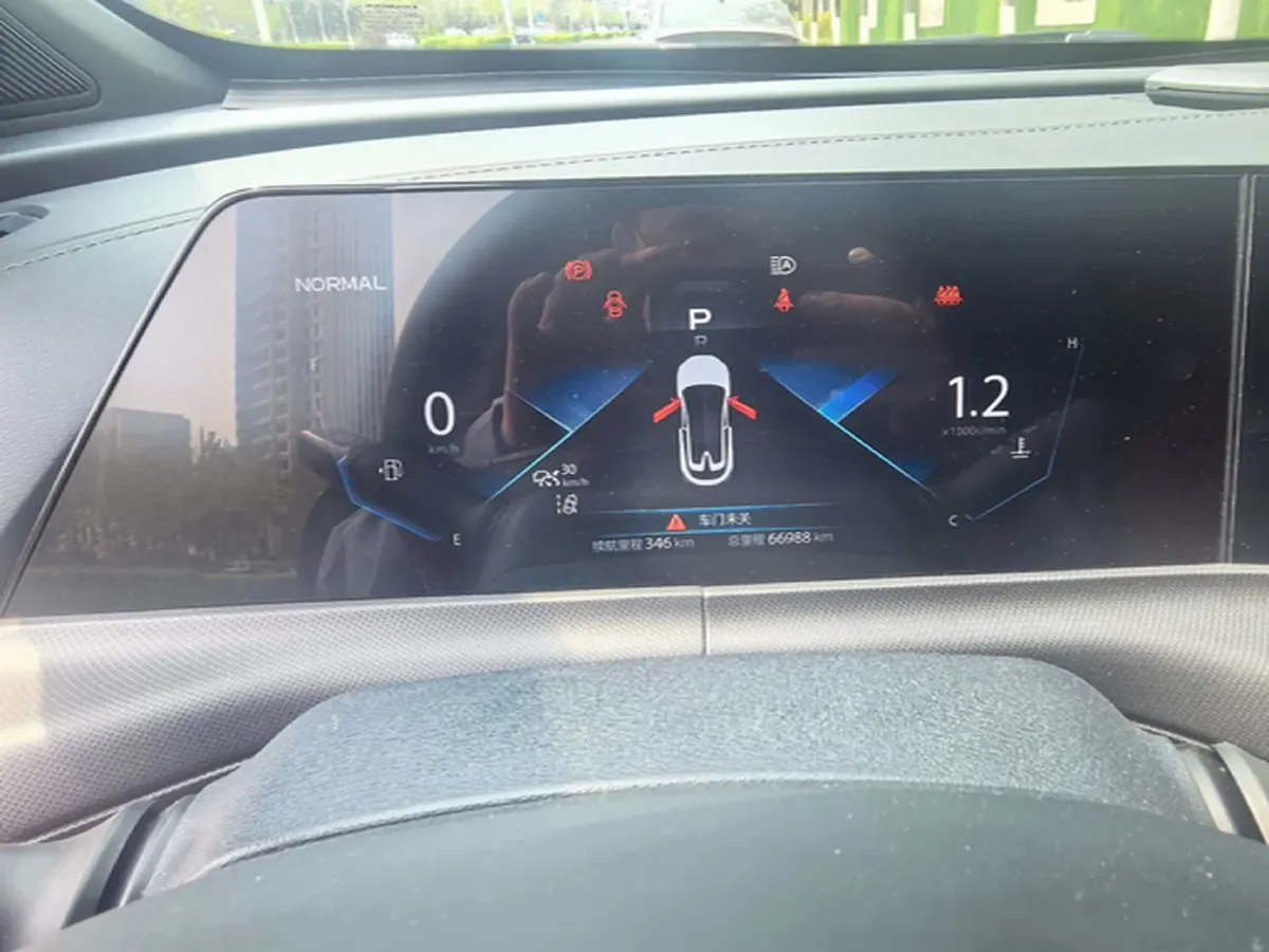 2020 ChangAn UNI-T 1.5T 180HP L4 7DCT,autocango,china used car exporter,china ev exporter,chinese used car exporter,chinese used ev exporter