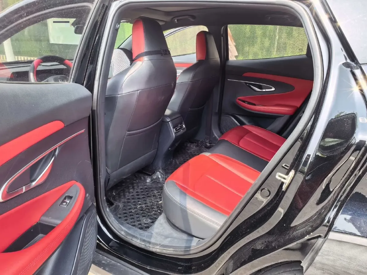 2020 ChangAn UNI-T 1.5T 180HP L4 7DCT,autocango,china used car exporter,china ev exporter,chinese used car exporter,chinese used ev exporter