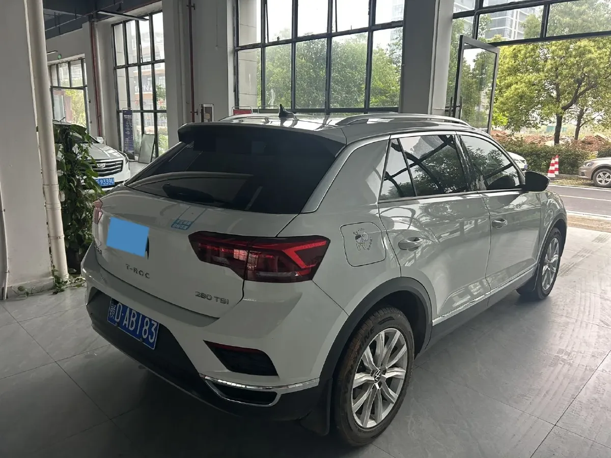 2021 Volkswagen T-Roc 1.4T 150HP L4 7DCT,autocango,china used car exporter,china ev exporter,chinese used car exporter,chinese used ev exporter
