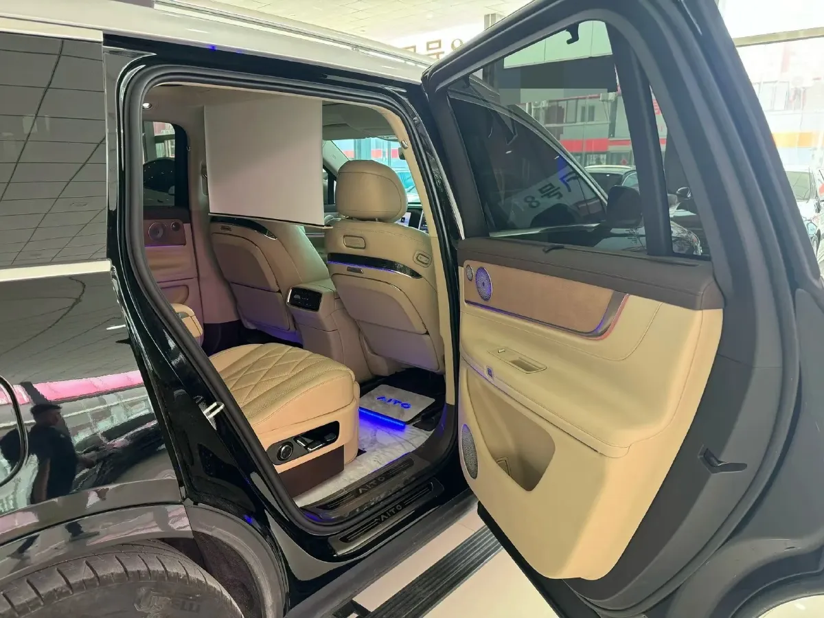 2024 AITO AITO M9 1.5T 152HP L4 REEV 42KWH,autocango,china used car exporter,china ev exporter,chinese used car exporter,chinese used ev exporter