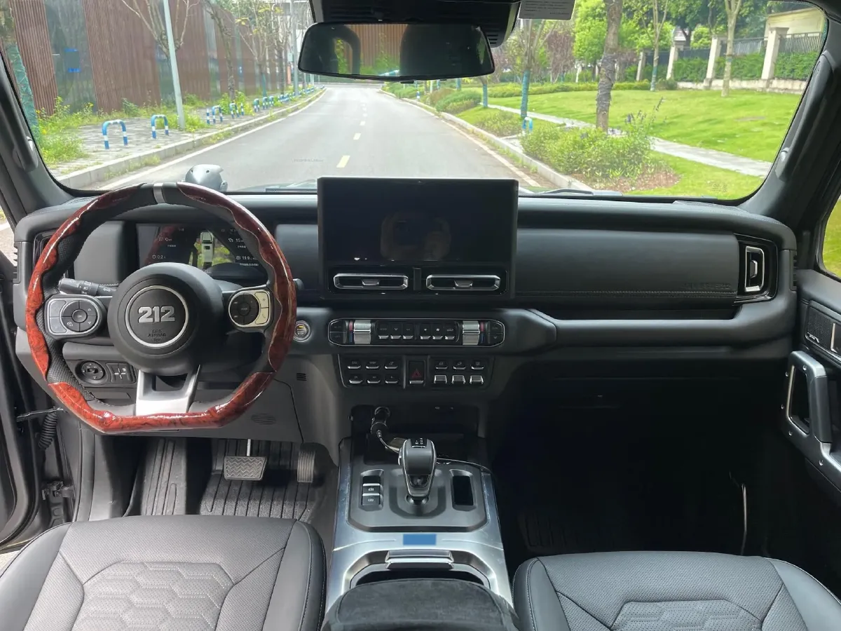 2024 212 212 T01 2.0T 252HP L4 8AT,autocango,china used car exporter,china ev exporter,chinese used car exporter,chinese used ev exporter