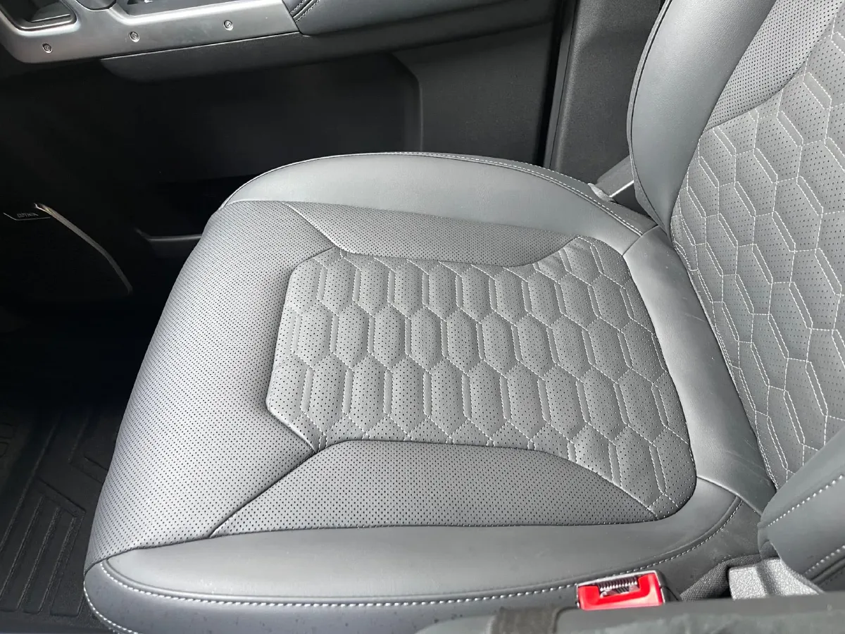 2024 212 212 T01 2.0T 252HP L4 8AT,autocango,china used car exporter,china ev exporter,chinese used car exporter,chinese used ev exporter