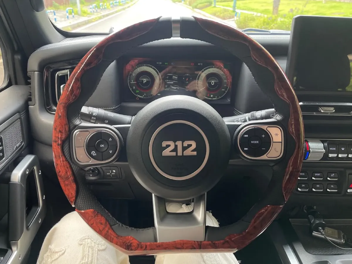 2024 212 212 T01 2.0T 252HP L4 8AT,autocango,china used car exporter,china ev exporter,chinese used car exporter,chinese used ev exporter