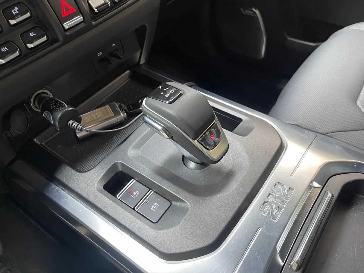 2024 212 212 T01 2.0T 252HP L4 8AT,autocango,china used car exporter,china ev exporter,chinese used car exporter,chinese used ev exporter