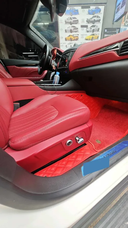 2022 Maserati Levante 2.0T 330HP L4 8AT,autocango,china used car exporter,china ev exporter,chinese used car exporter,chinese used ev exporter