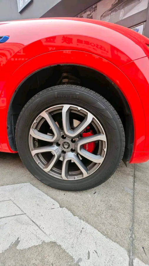 2022 Maserati Levante 2.0T 330HP L4 8AT,autocango,china used car exporter,china ev exporter,chinese used car exporter,chinese used ev exporter