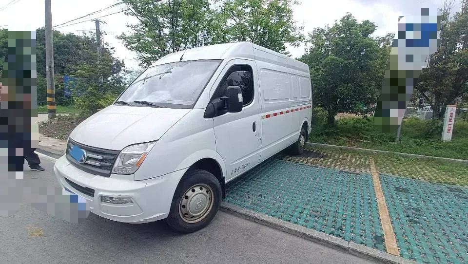 2021 MAXUS XinTu V80 2.0T 127HP L4 6MT,autocango,china used car exporter,china ev exporter,chinese used car exporter,chinese used ev exporter