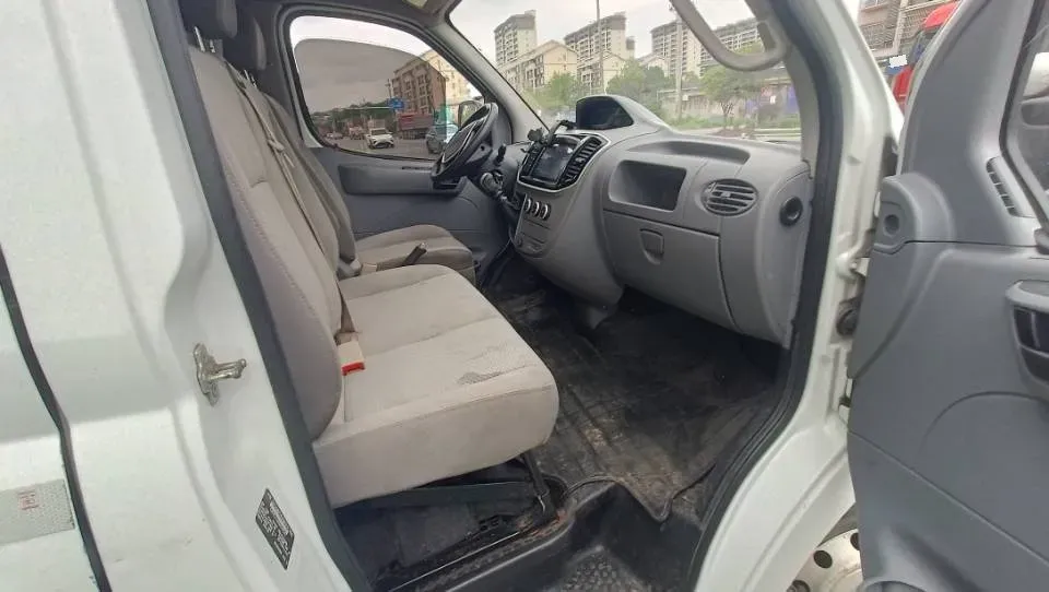 2021 MAXUS XinTu V80 2.0T 127HP L4 6MT,autocango,china used car exporter,china ev exporter,chinese used car exporter,chinese used ev exporter