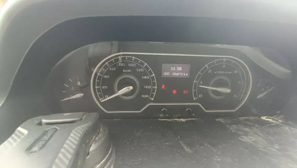 2021 MAXUS XinTu V80 2.0T 127HP L4 6MT,autocango,china used car exporter,china ev exporter,chinese used car exporter,chinese used ev exporter