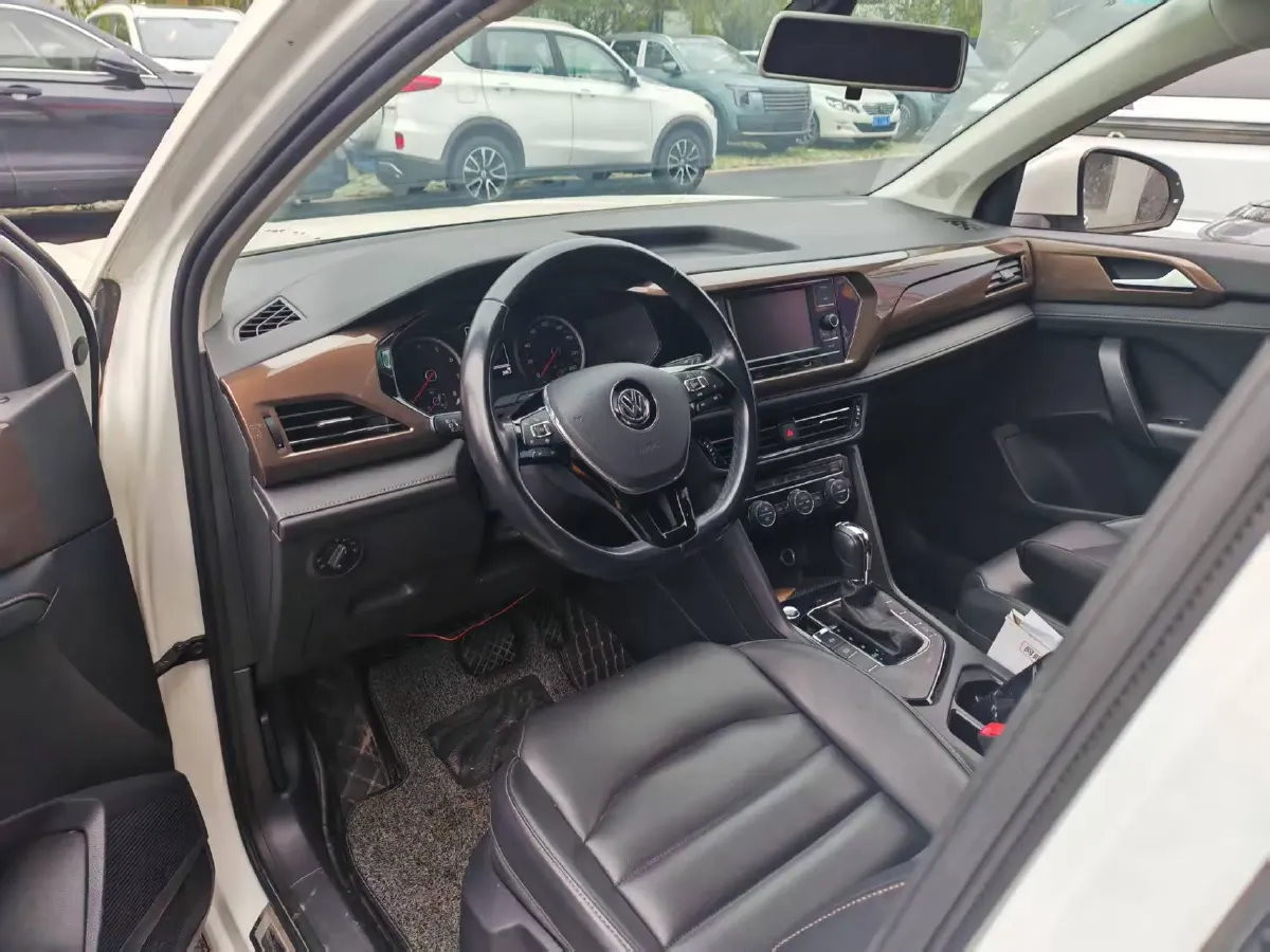 2020 Volkswagen Tharu 1.4T 150HP L4 7DCT,autocango,china used car exporter,china ev exporter,chinese used car exporter,chinese used ev exporter