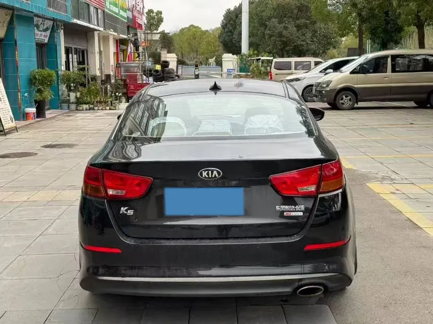 2017 Kia K5 2.0L 161HP L4 6AT,autocango,china used car exporter,china ev exporter,chinese used car exporter,chinese used ev exporter
