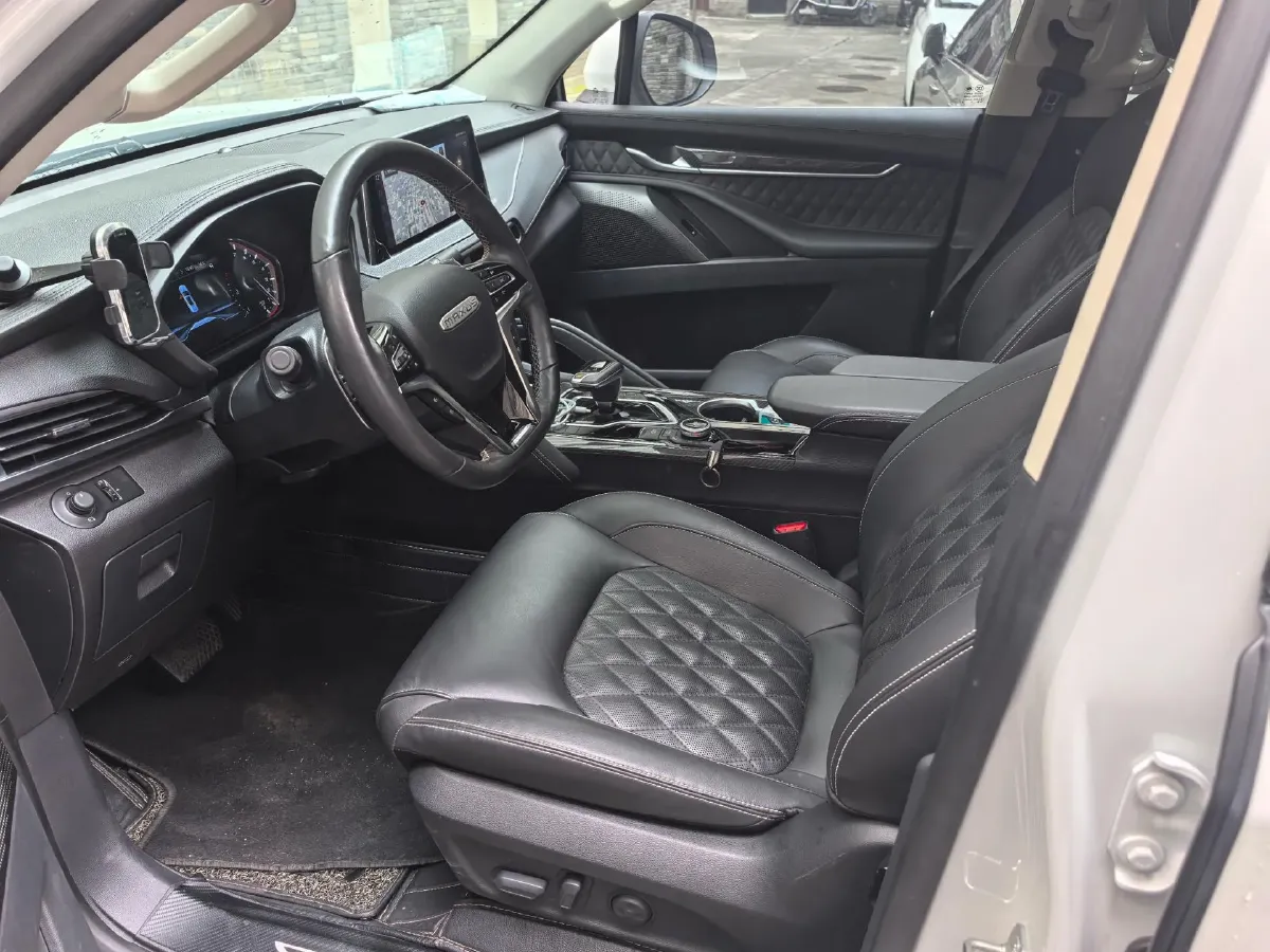 2021 MAXUS D90 Pro 2.0T 218HP L4 8AT,autocango,china used car exporter,china ev exporter,chinese used car exporter,chinese used ev exporter