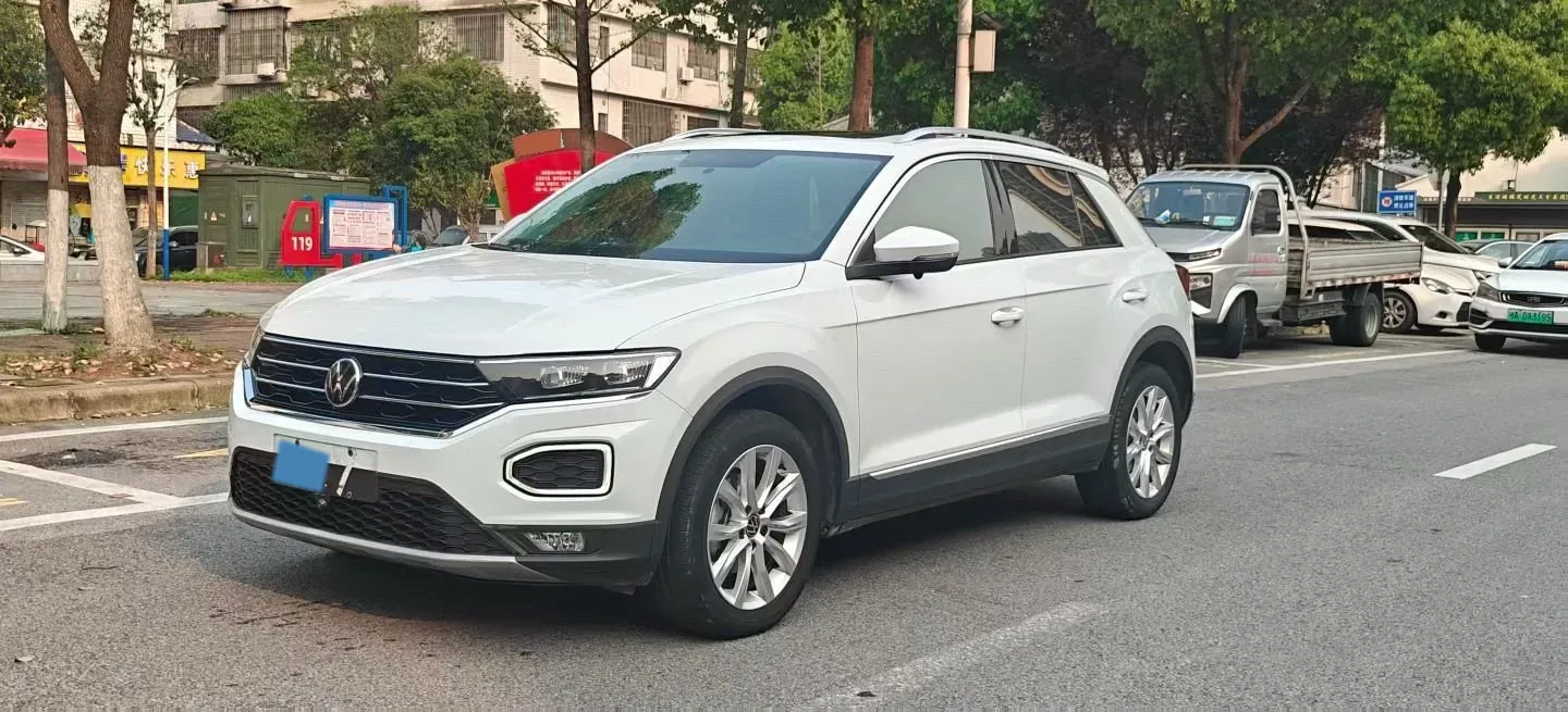 2022 Volkswagen T-Roc 1.4T 150HP L4 7DCT,autocango,china used car exporter,china ev exporter,chinese used car exporter,chinese used ev exporter