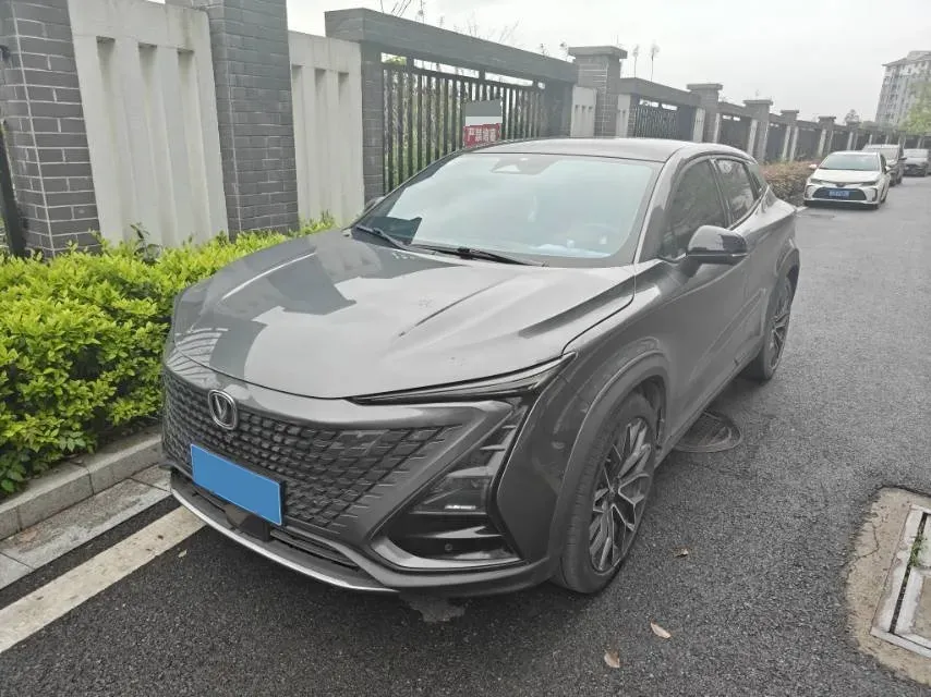 2022 ChangAn UNI-T 1.5T 188HP L4 7DCT,autocango,china used car exporter,china ev exporter,chinese used car exporter,chinese used ev exporter