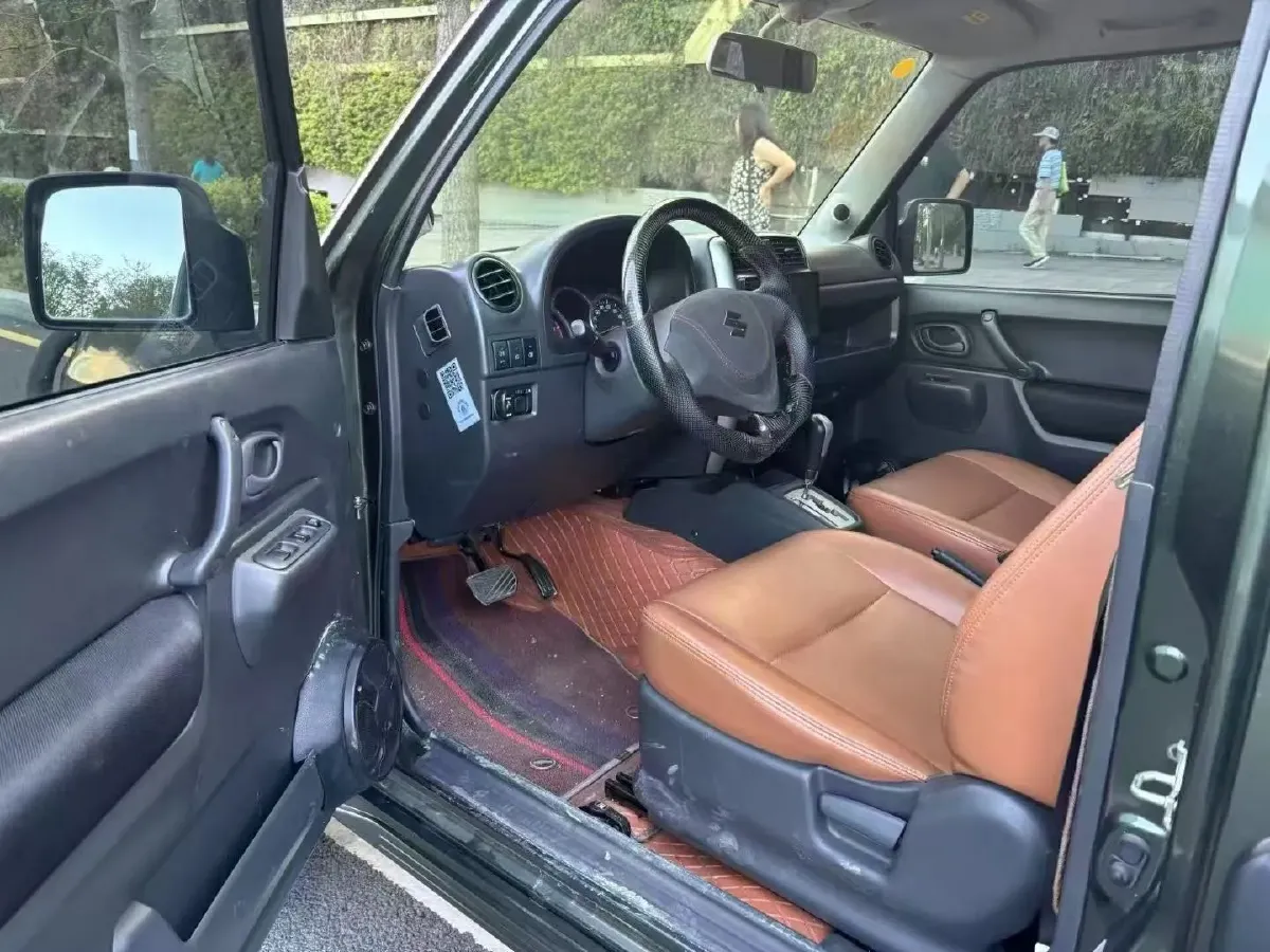 2015 Suzuki Jimny 1.3L 85HP L4 4AT,autocango,china used car exporter,china ev exporter,chinese used car exporter,chinese used ev exporter