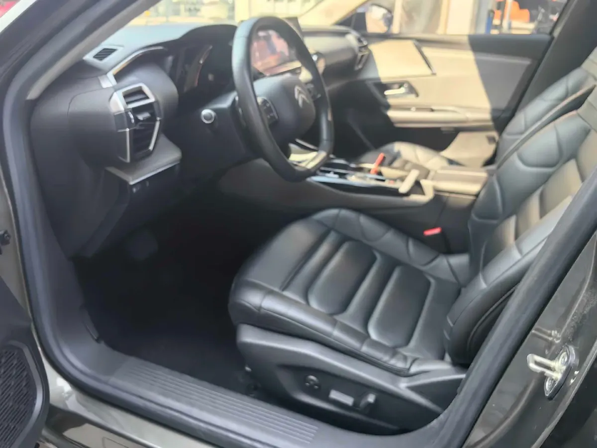 2021 Citroen C5 X 1.6T 175HP L4 8AT,autocango,china used car exporter,china ev exporter,chinese used car exporter,chinese used ev exporter