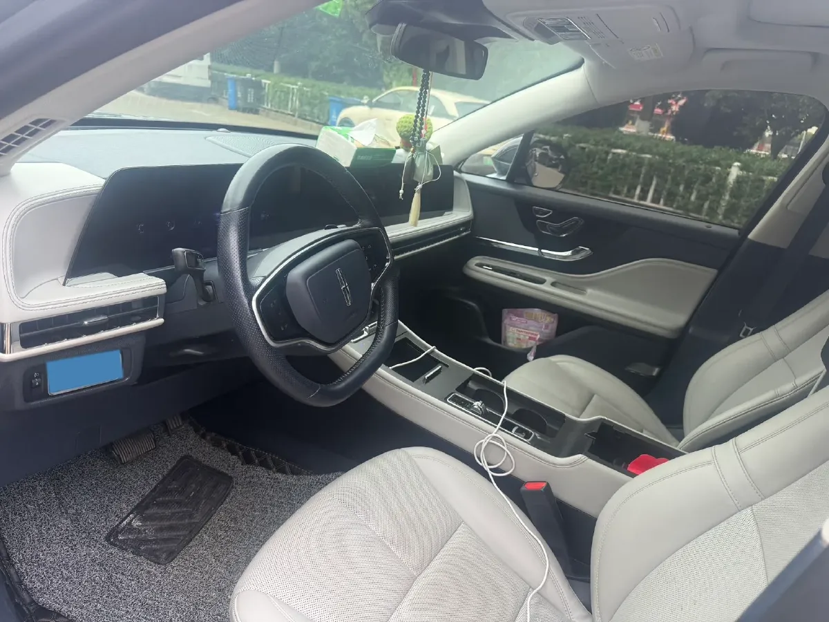 2023 Lincoln Corsair 2.0T 261HP L4 8AT,autocango,china used car exporter,china ev exporter,chinese used car exporter,chinese used ev exporter