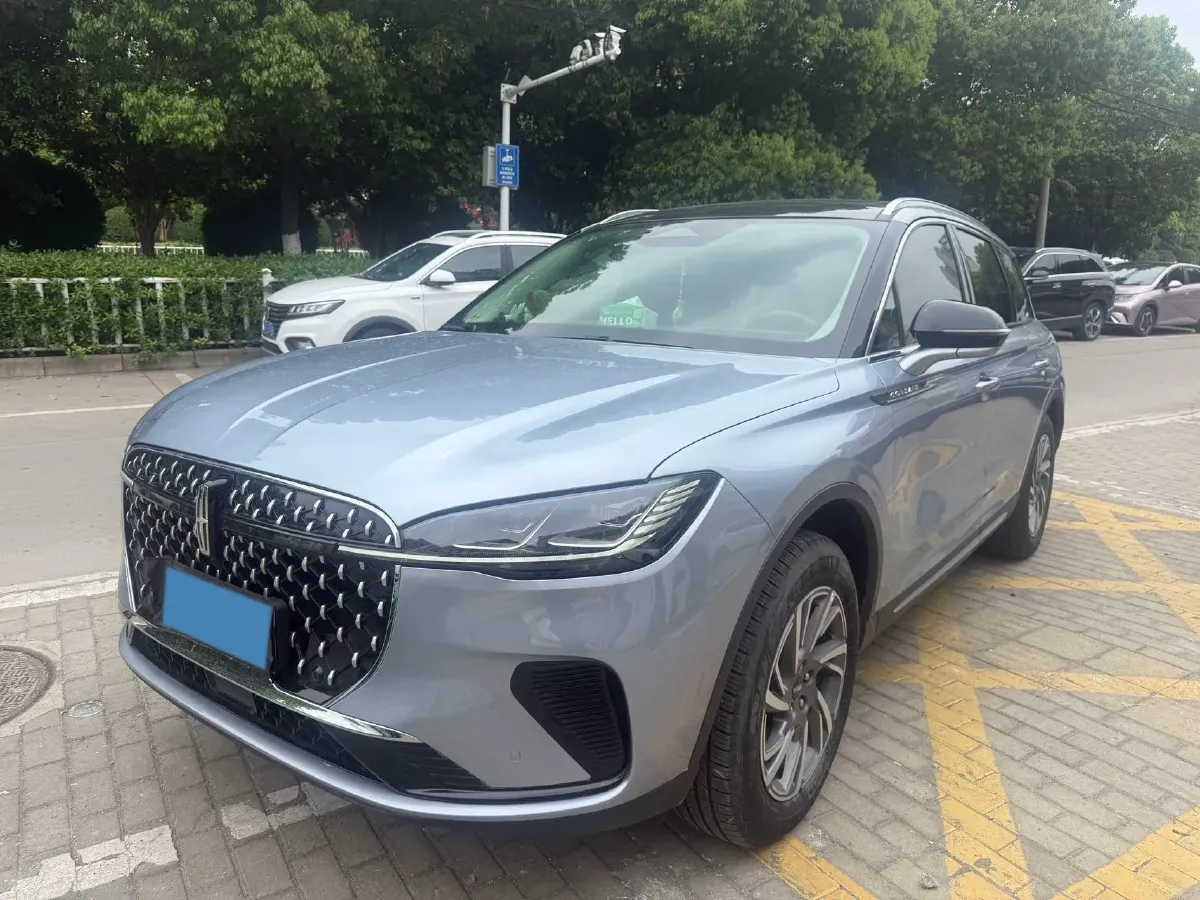 2023 Lincoln Corsair 2.0T 261HP L4 8AT,autocango,china used car exporter,china ev exporter,chinese used car exporter,chinese used ev exporter