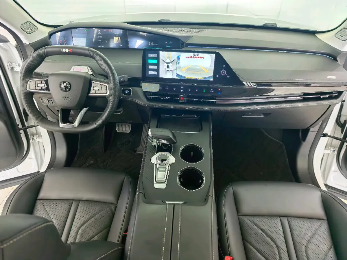 2023 ChangAn UNI-K 2.0T 233HP L4 8AT,autocango,china used car exporter,china ev exporter,chinese used car exporter,chinese used ev exporter