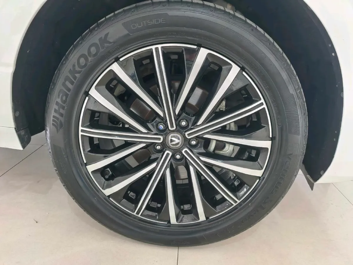 2023 ChangAn UNI-K 2.0T 233HP L4 8AT,autocango,china used car exporter,china ev exporter,chinese used car exporter,chinese used ev exporter