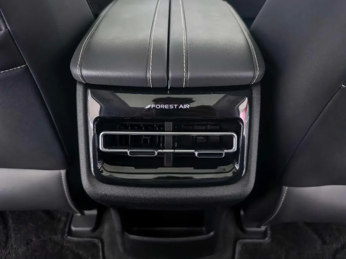 2023 ChangAn UNI-K 2.0T 233HP L4 8AT,autocango,china used car exporter,china ev exporter,chinese used car exporter,chinese used ev exporter