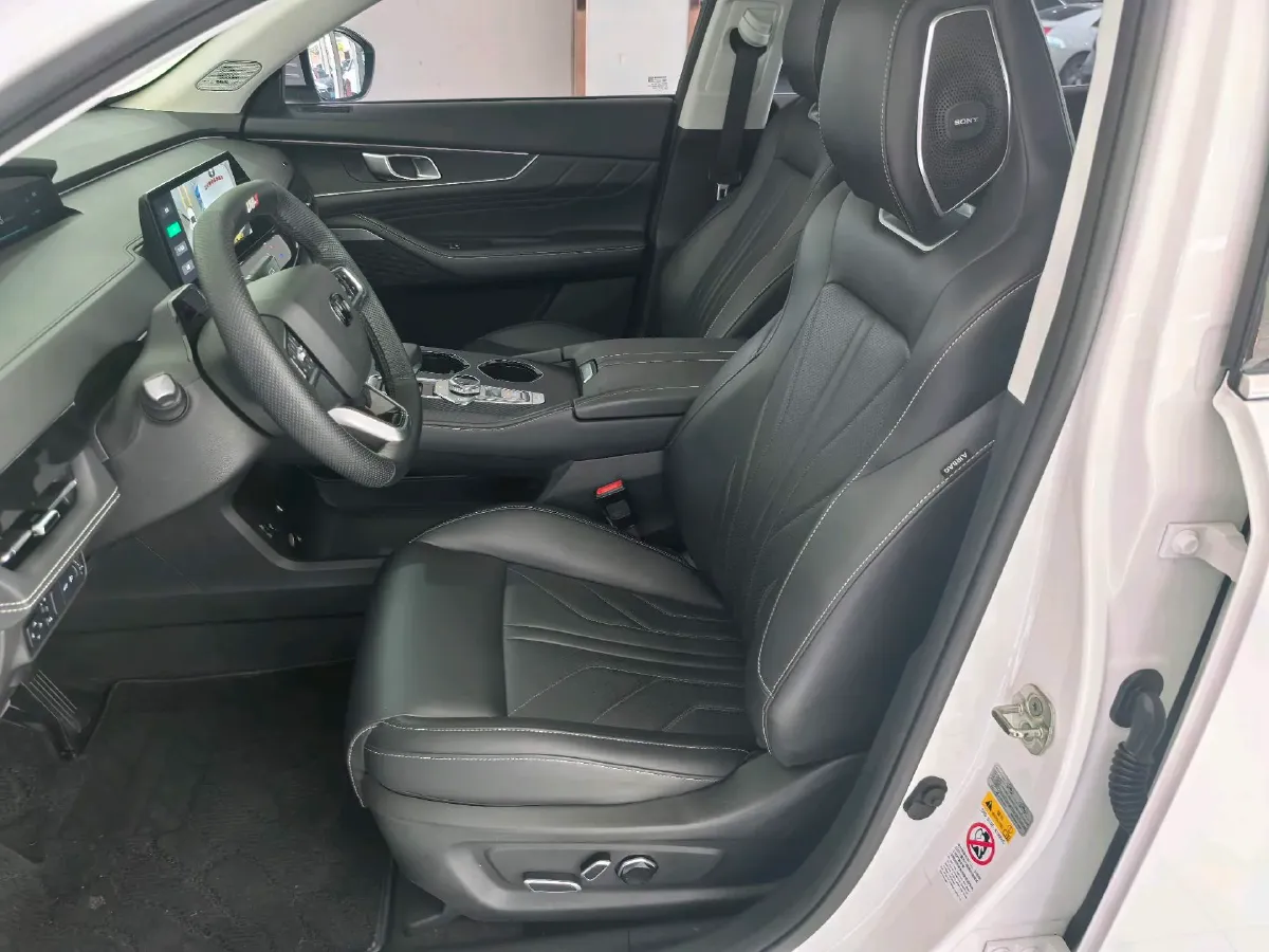 2023 ChangAn UNI-K 2.0T 233HP L4 8AT,autocango,china used car exporter,china ev exporter,chinese used car exporter,chinese used ev exporter