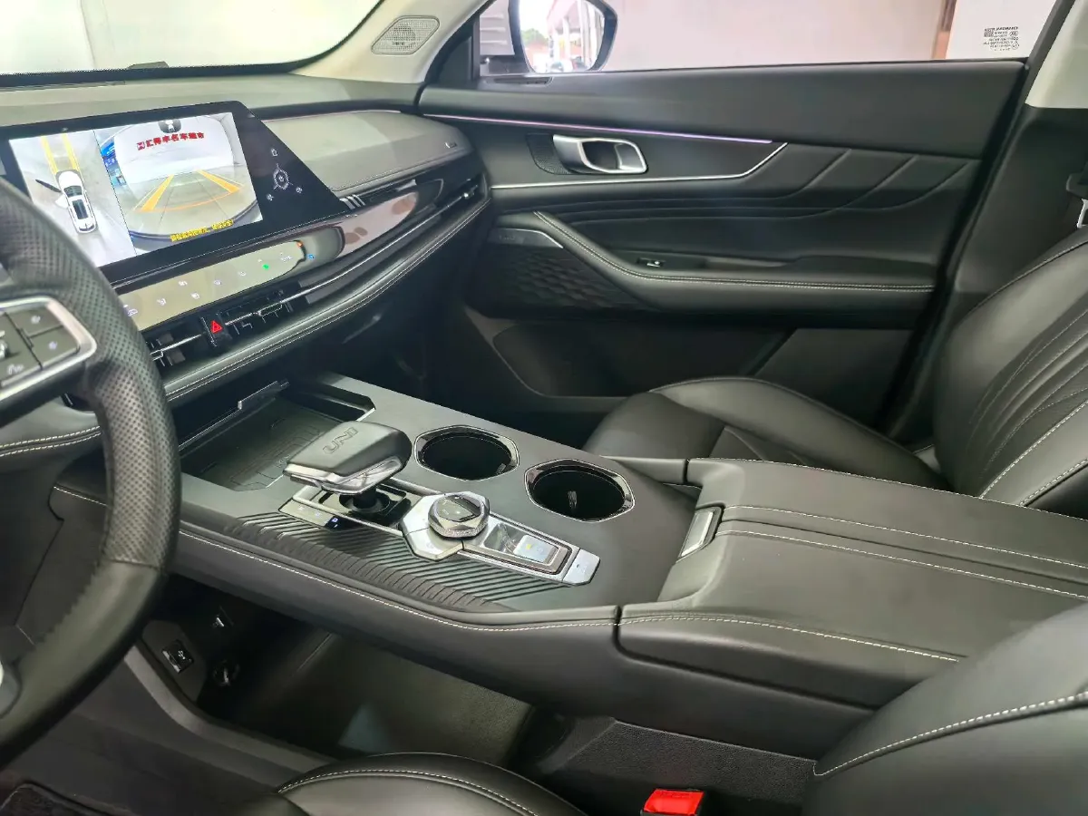 2023 ChangAn UNI-K 2.0T 233HP L4 8AT,autocango,china used car exporter,china ev exporter,chinese used car exporter,chinese used ev exporter