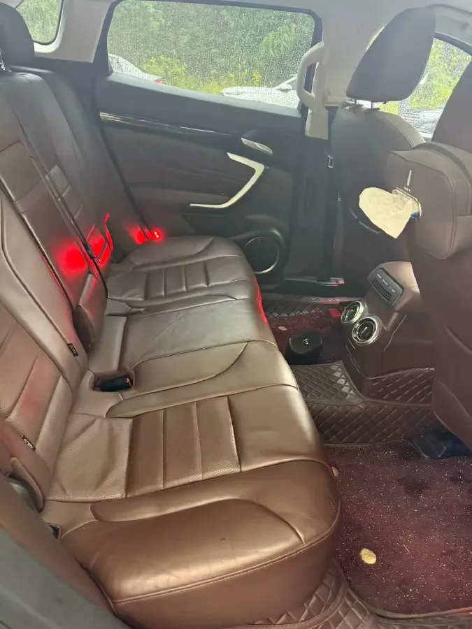 2017 WEY VV7 2.0T 234HP L4 7DCT,autocango,china used car exporter,china ev exporter,chinese used car exporter,chinese used ev exporter