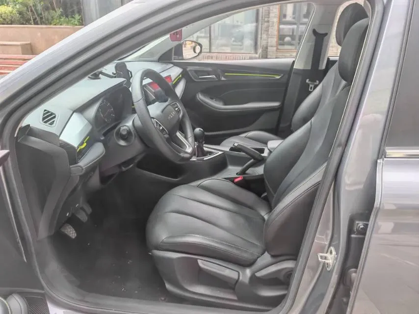 2021 Roewe i5 1.5L 120HP L4 5MT,autocango,china used car exporter,china ev exporter,chinese used car exporter,chinese used ev exporter