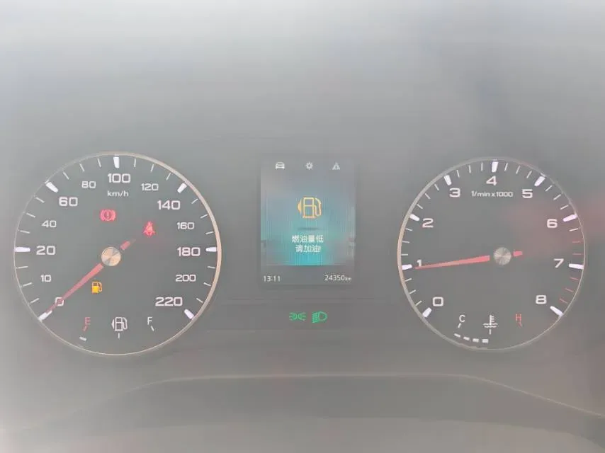 2021 Roewe i5 1.5L 120HP L4 5MT,autocango,china used car exporter,china ev exporter,chinese used car exporter,chinese used ev exporter