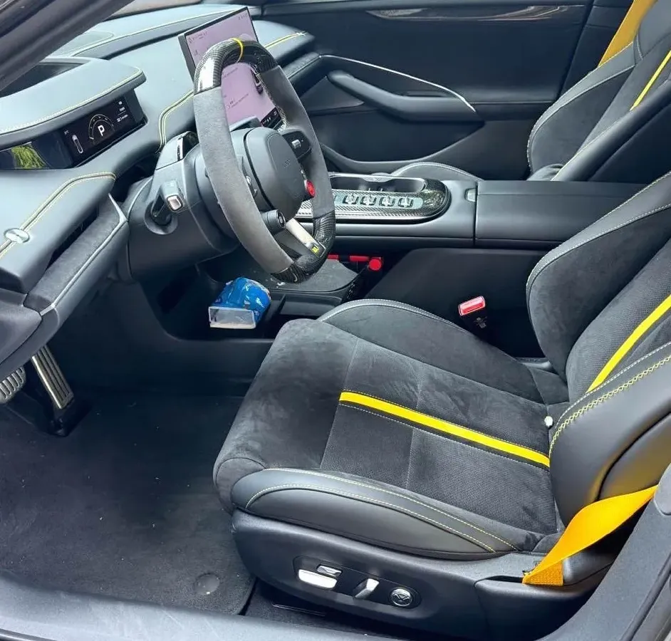 2025 MI SU7 Ultra BEV 93.7KWH,autocango,china used car exporter,china ev exporter,chinese used car exporter,chinese used ev exporter