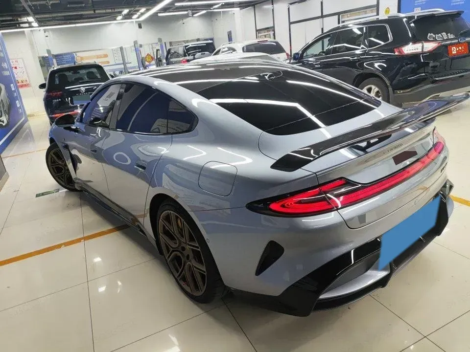 2025 MI SU7 Ultra BEV 93.7KWH,autocango,china used car exporter,china ev exporter,chinese used car exporter,chinese used ev exporter