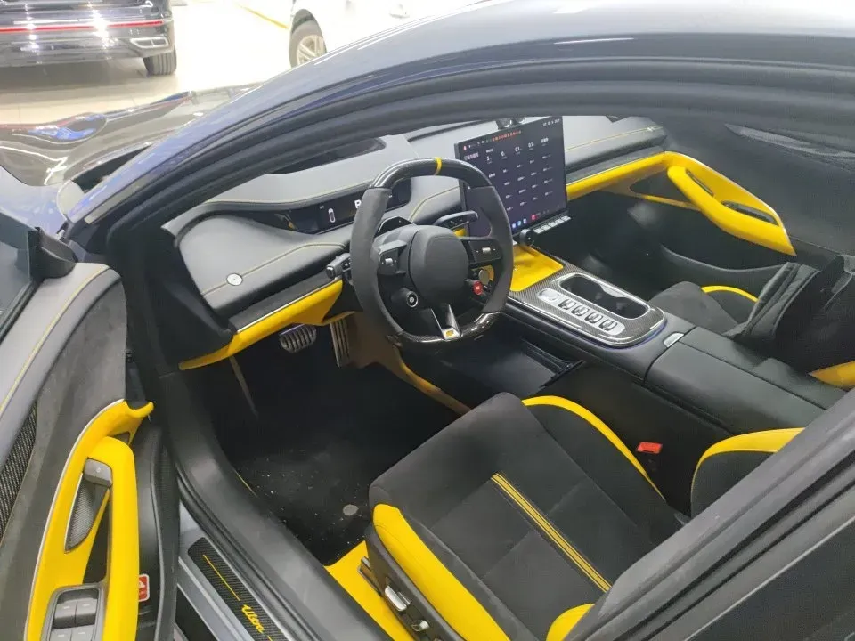 2025 MI SU7 Ultra BEV 93.7KWH,autocango,china used car exporter,china ev exporter,chinese used car exporter,chinese used ev exporter