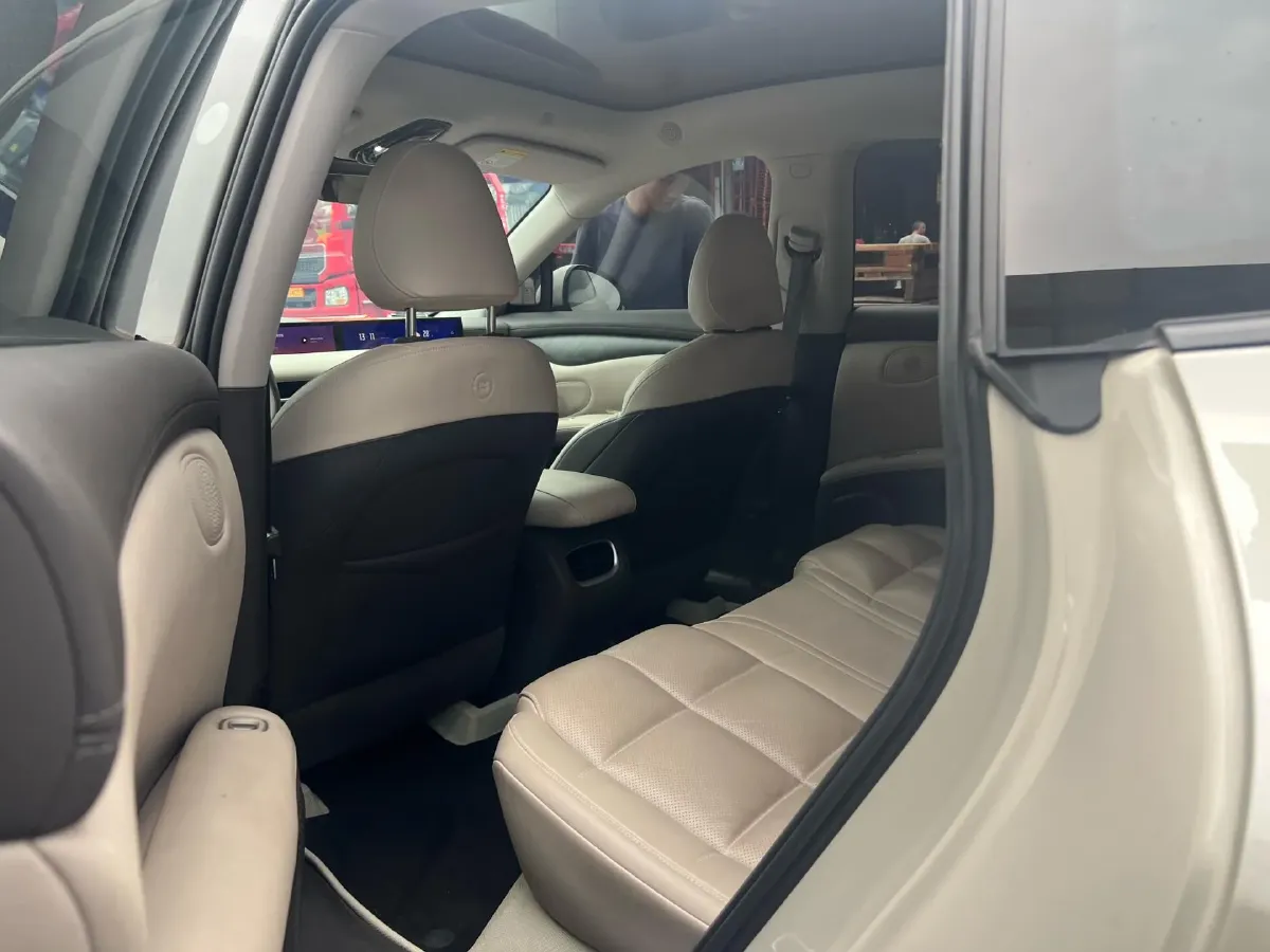 2023 IM LS6 BEV 71KWH,autocango,china used car exporter,china ev exporter,chinese used car exporter,chinese used ev exporter