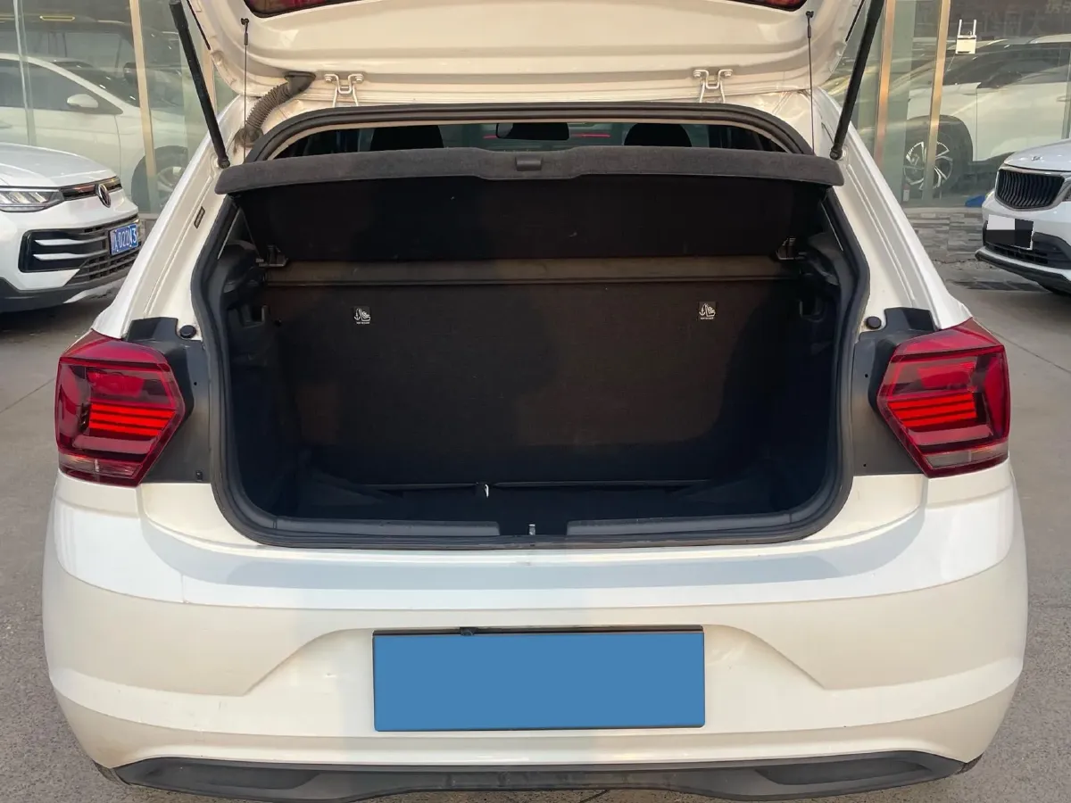 2023 Volkswagen Polo 1.5L 110HP L4 6AT,autocango,china used car exporter,china ev exporter,chinese used car exporter,chinese used ev exporter