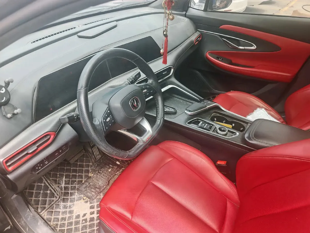 2020 ChangAn UNI-T 1.5T 180HP L4 7DCT,autocango,china used car exporter,china ev exporter,chinese used car exporter,chinese used ev exporter