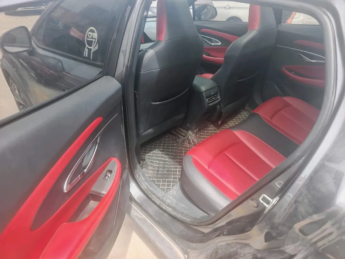 2020 ChangAn UNI-T 1.5T 180HP L4 7DCT,autocango,china used car exporter,china ev exporter,chinese used car exporter,chinese used ev exporter