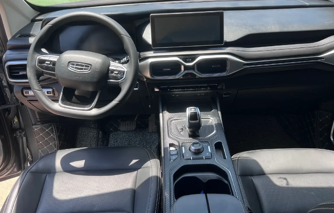 2020 Geely Okavango 1.8T 184HP L4 7DCT,autocango,china used car exporter,china ev exporter,chinese used car exporter,chinese used ev exporter