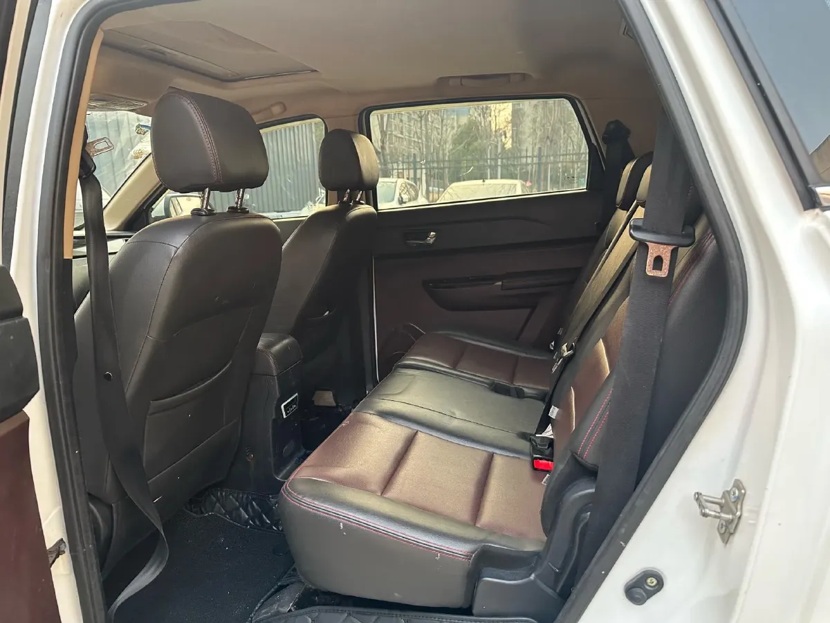 2016 LiFan MaiWei 1.5L 109HP L4 5MT,autocango,china used car exporter,china ev exporter,chinese used car exporter,chinese used ev exporter