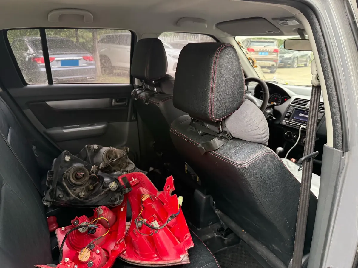 2016 Suzuki Swift 1.5L 103HP L4 4AT,autocango,china used car exporter,china ev exporter,chinese used car exporter,chinese used ev exporter