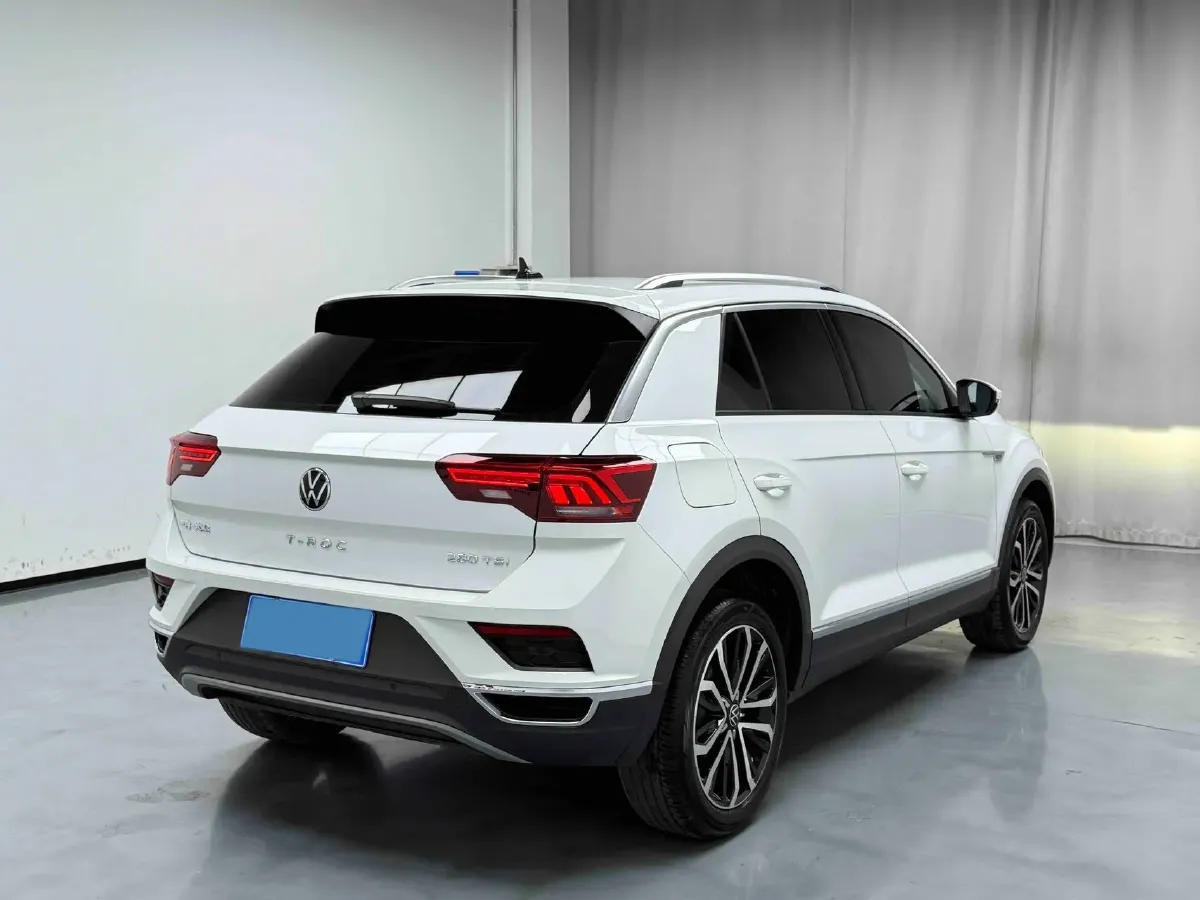 2022 Volkswagen T-Roc 1.4T 150HP L4 7DCT,autocango,china used car exporter,china ev exporter,chinese used car exporter,chinese used ev exporter