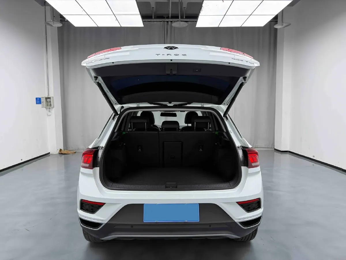 2022 Volkswagen T-Roc 1.4T 150HP L4 7DCT,autocango,china used car exporter,china ev exporter,chinese used car exporter,chinese used ev exporter