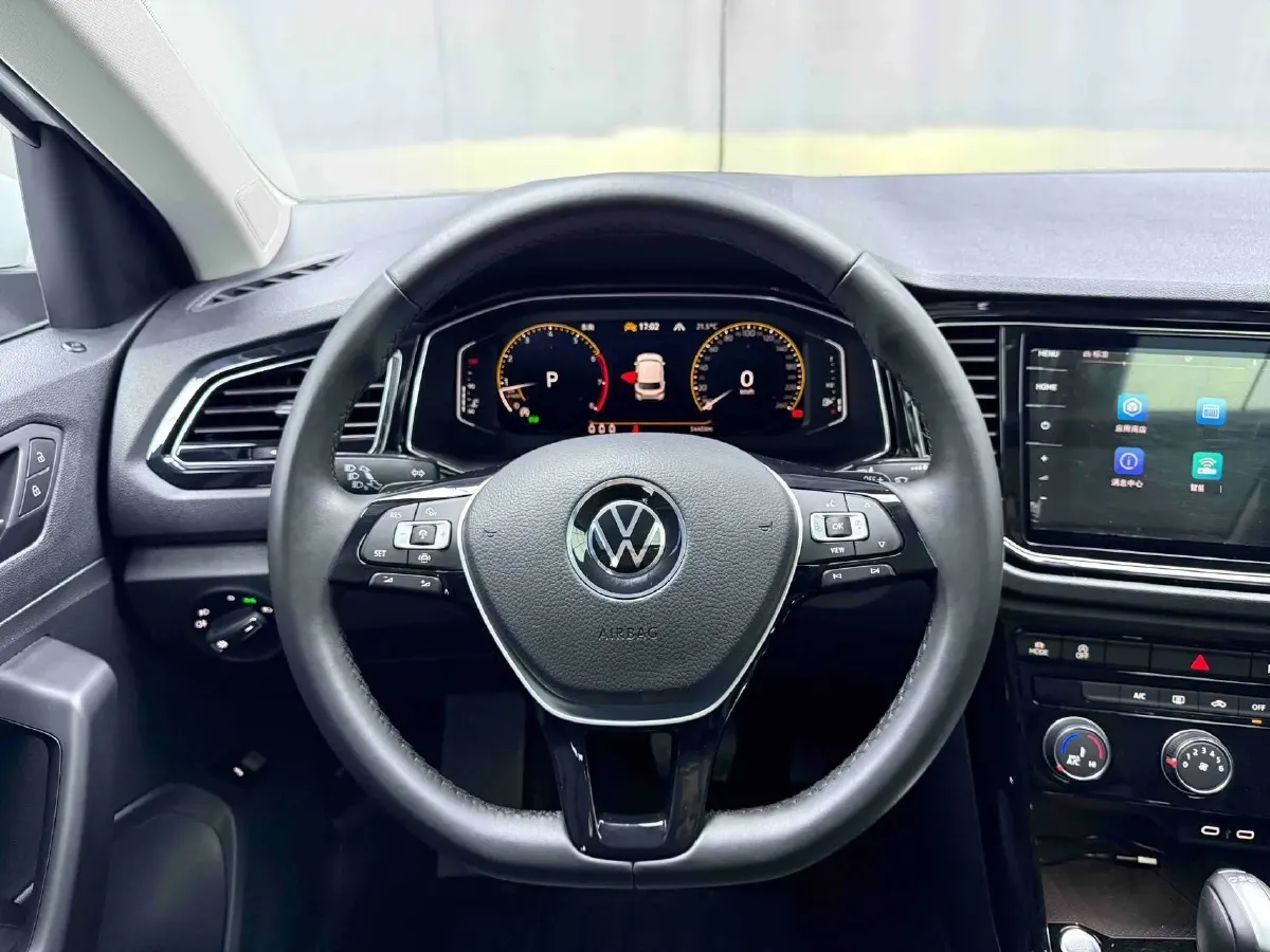 2022 Volkswagen T-Roc 1.4T 150HP L4 7DCT,autocango,china used car exporter,china ev exporter,chinese used car exporter,chinese used ev exporter