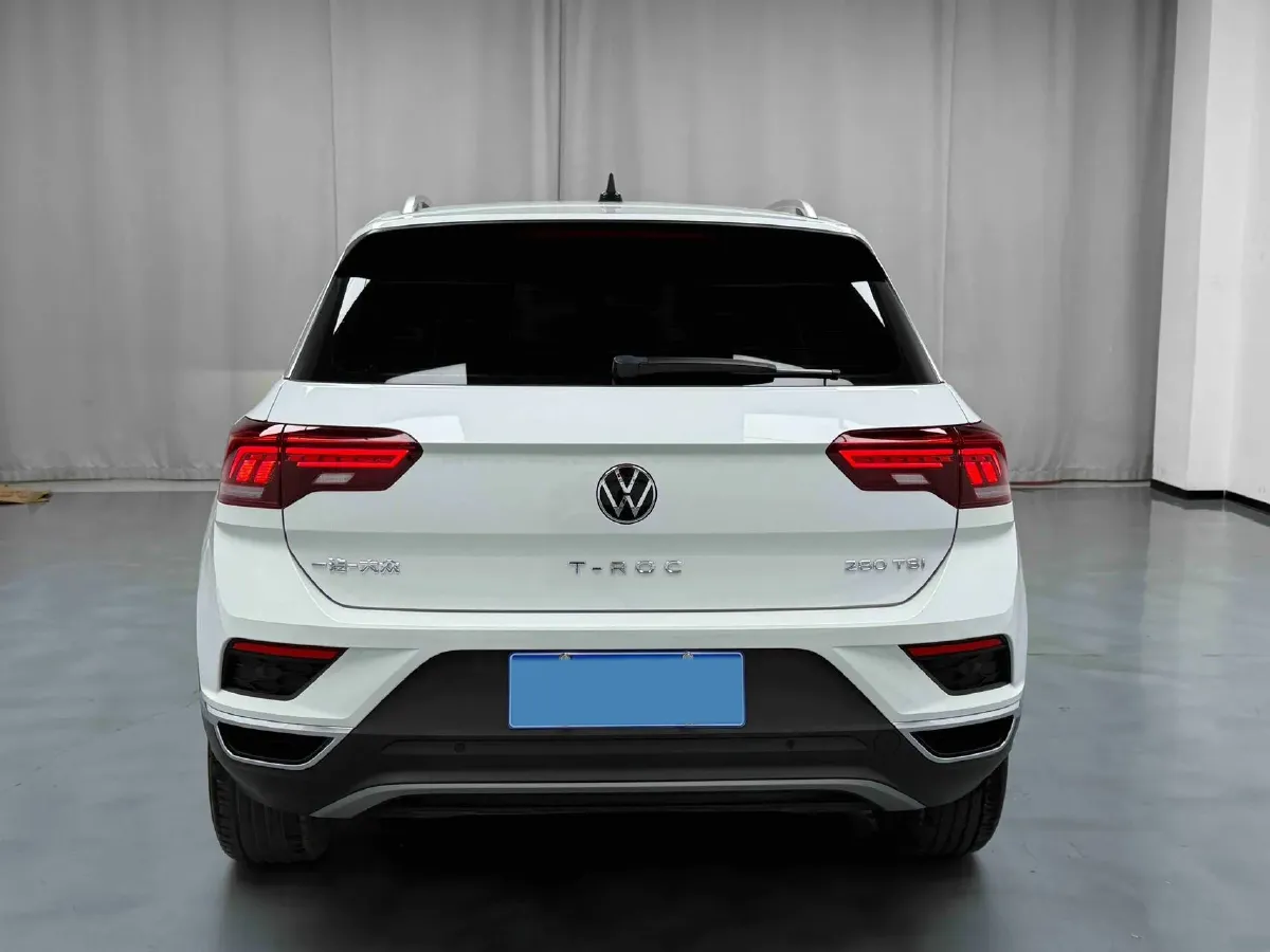2022 Volkswagen T-Roc 1.4T 150HP L4 7DCT,autocango,china used car exporter,china ev exporter,chinese used car exporter,chinese used ev exporter
