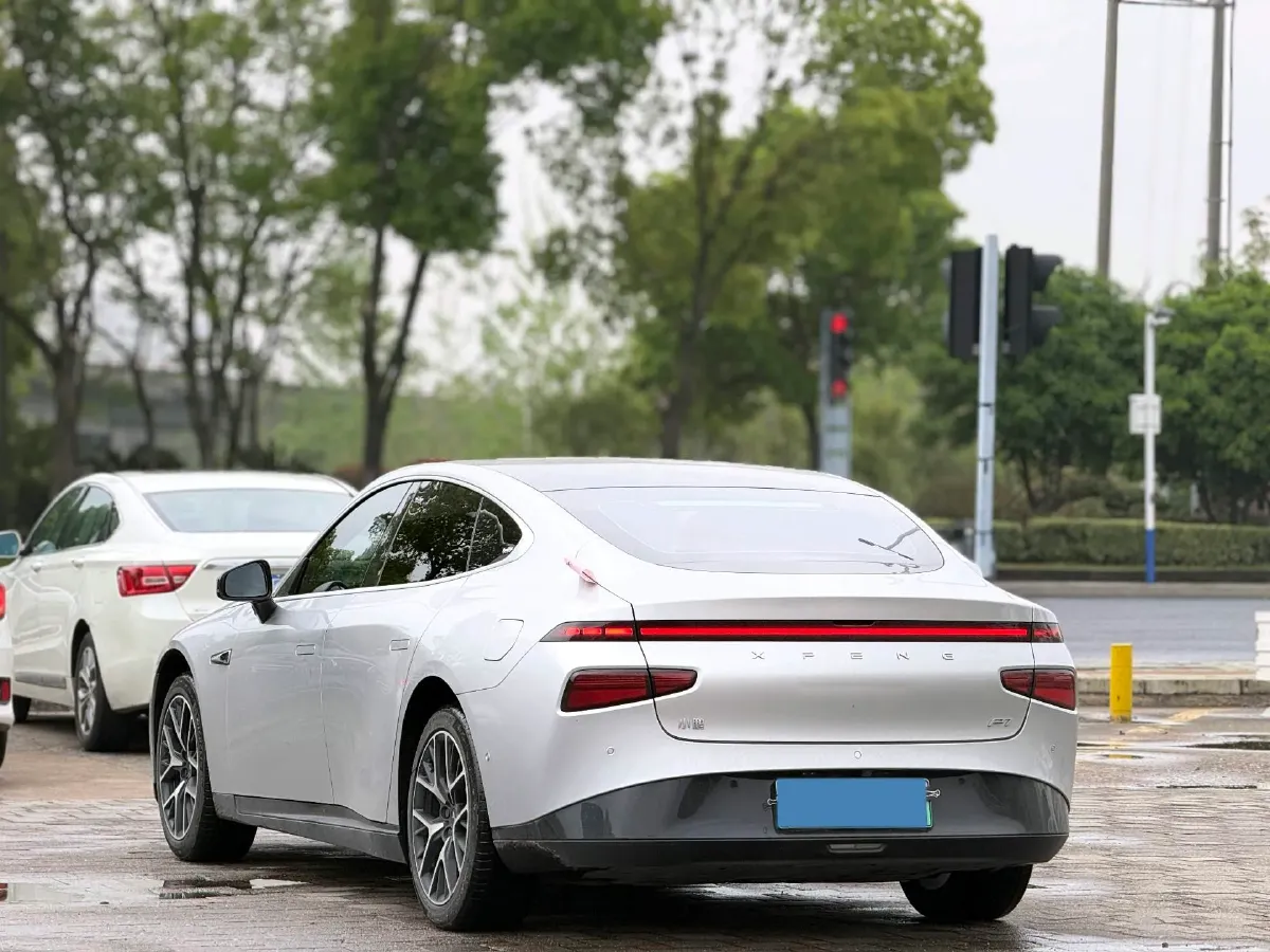 2023 Xpeng P7 BEV 86.2KWH,autocango,china used car exporter,china ev exporter,chinese used car exporter,chinese used ev exporter