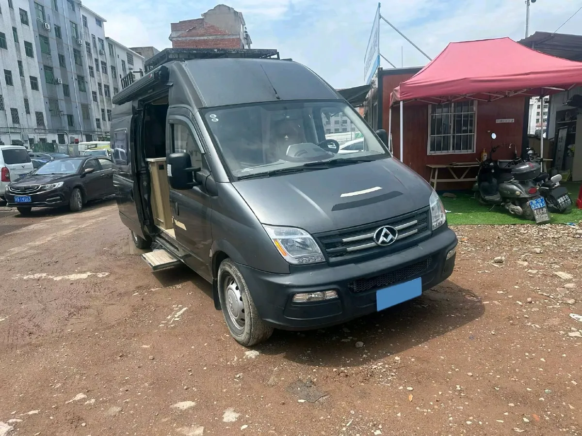 2014 MAXUS XinTu V80 2.5T 136HP L4 6MT,autocango,china used car exporter,china ev exporter,chinese used car exporter,chinese used ev exporter