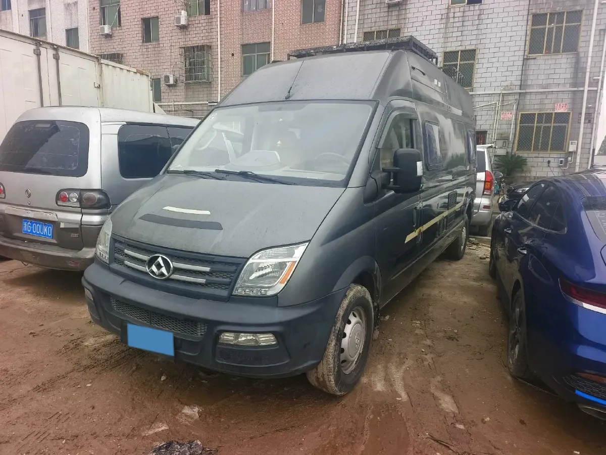 2014 MAXUS XinTu V80 2.5T 136HP L4 6MT,autocango,china used car exporter,china ev exporter,chinese used car exporter,chinese used ev exporter