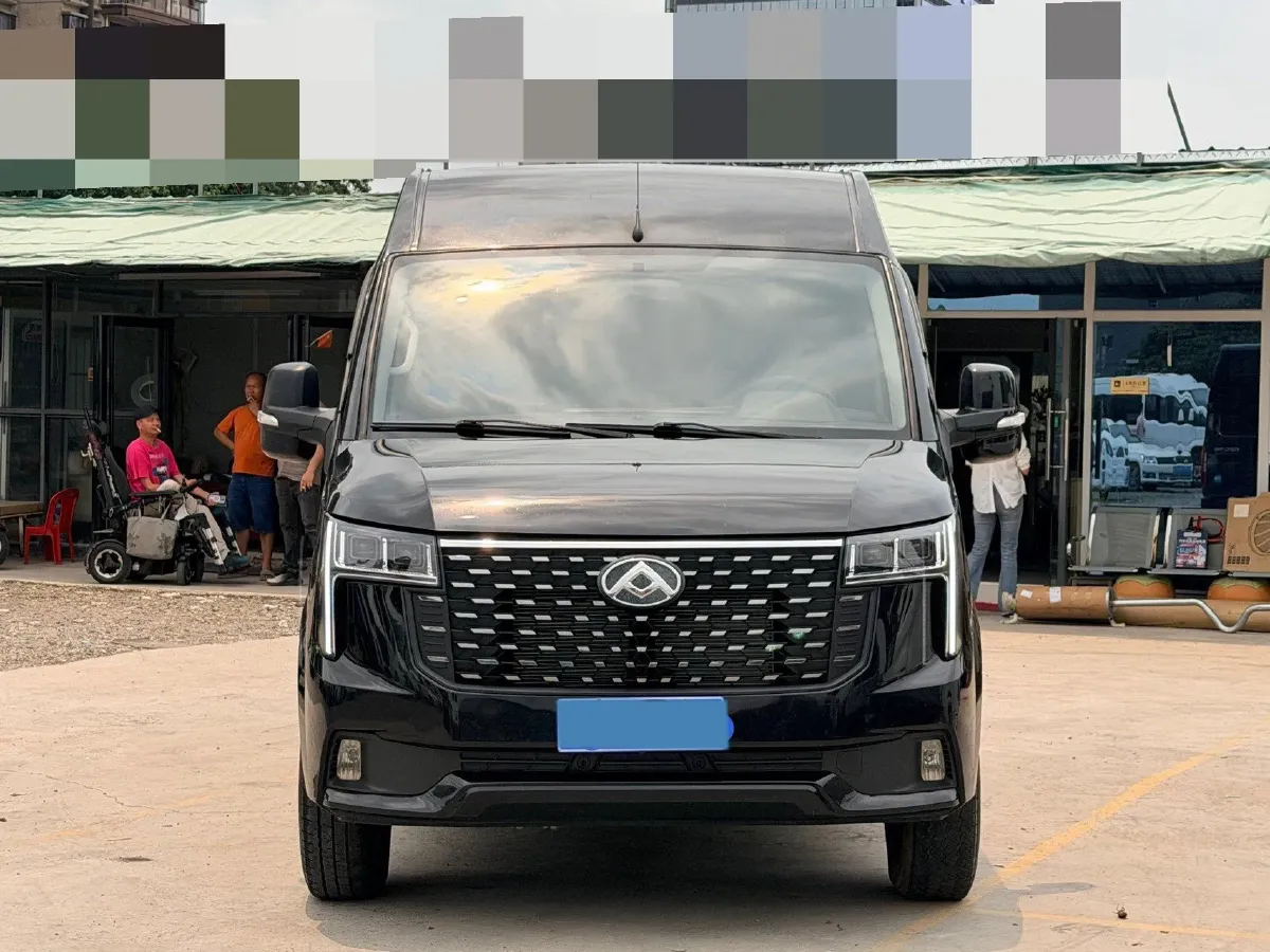 2023 MAXUS XinTu V80 2.0T 139HP L4 6MT,autocango,china used car exporter,china ev exporter,chinese used car exporter,chinese used ev exporter