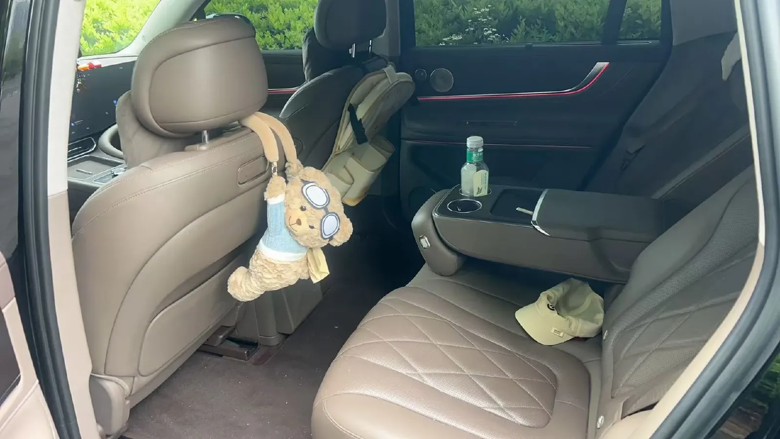 2024 AITO AITO M9 1.5T 152HP L4 REEV 42KWH,autocango,china used car exporter,china ev exporter,chinese used car exporter,chinese used ev exporter