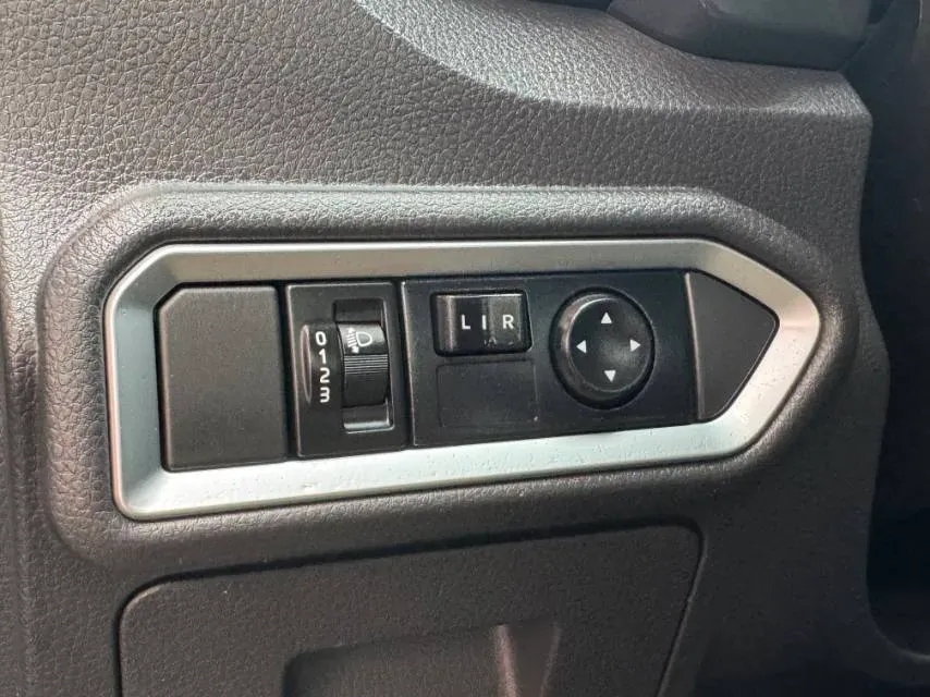 2020 Isuzu RE-MAX Jim 2.8T 120HP L4 5MT,autocango,china used car exporter,china ev exporter,chinese used car exporter,chinese used ev exporter